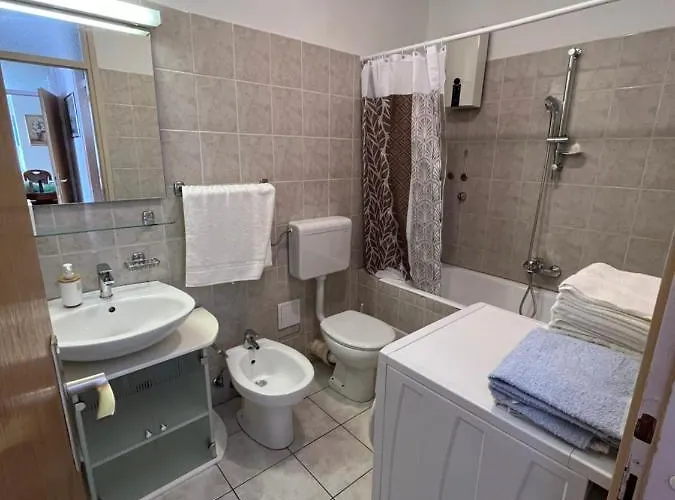 Sunny Corner 公寓 *