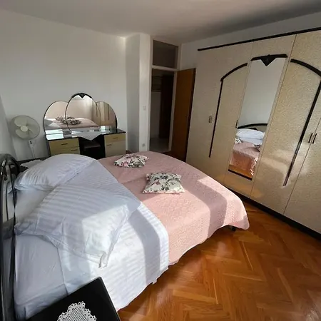 Sunny Corner * Split